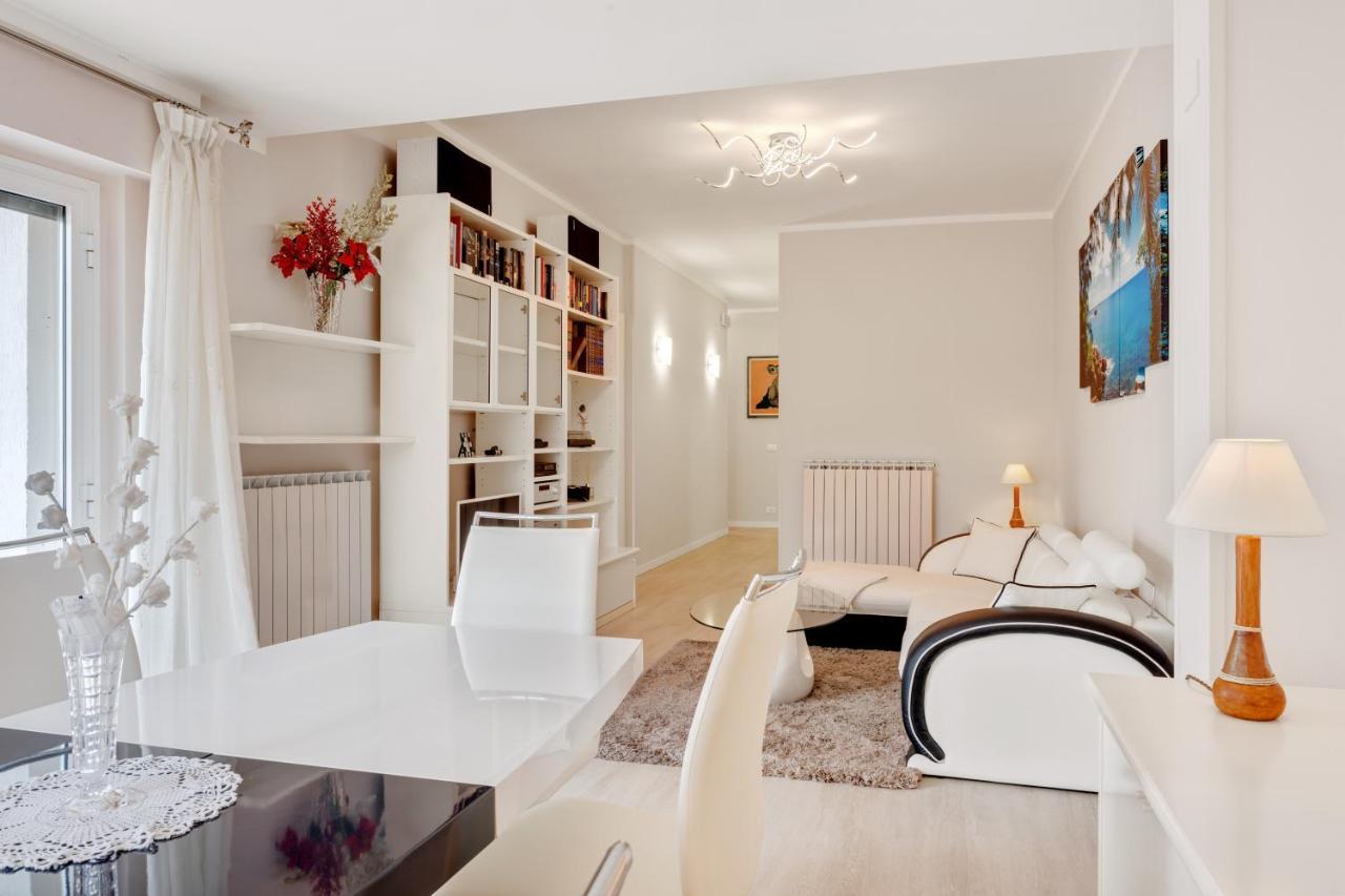 Апартаменты Luni Mare Bright Terrace Flat With Parking Маринелла-ди-Сарцана Экстерьер фото